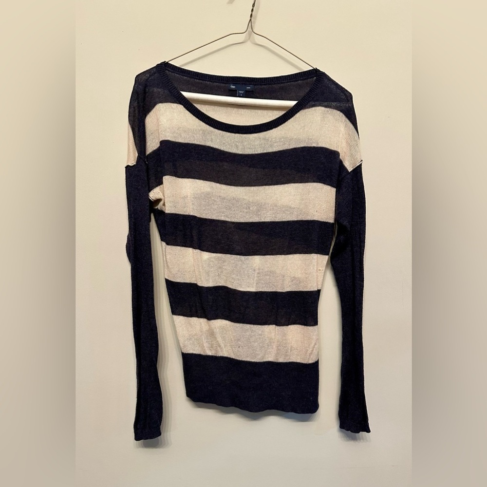 GAP Black and Cream Crew Neck Sweater with Stripes Small